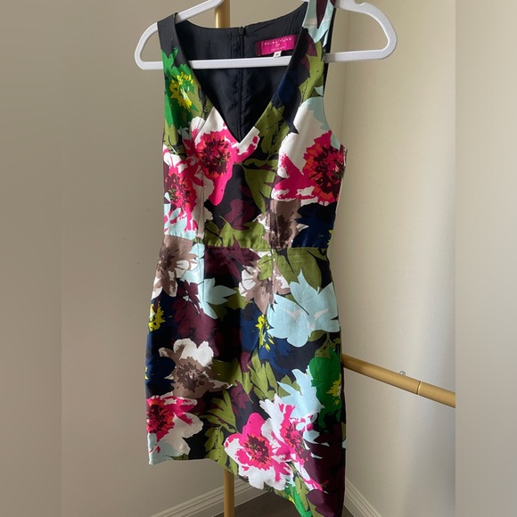 TRINA TURK FLORAL DRESS - 0 - Picture 3 of 8